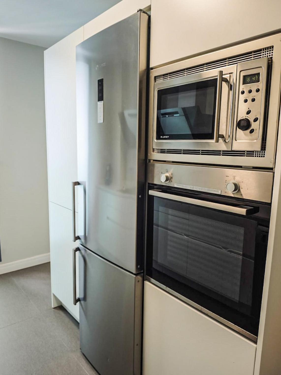 Ranee - 2 Bed 2 Bath In Centre *
