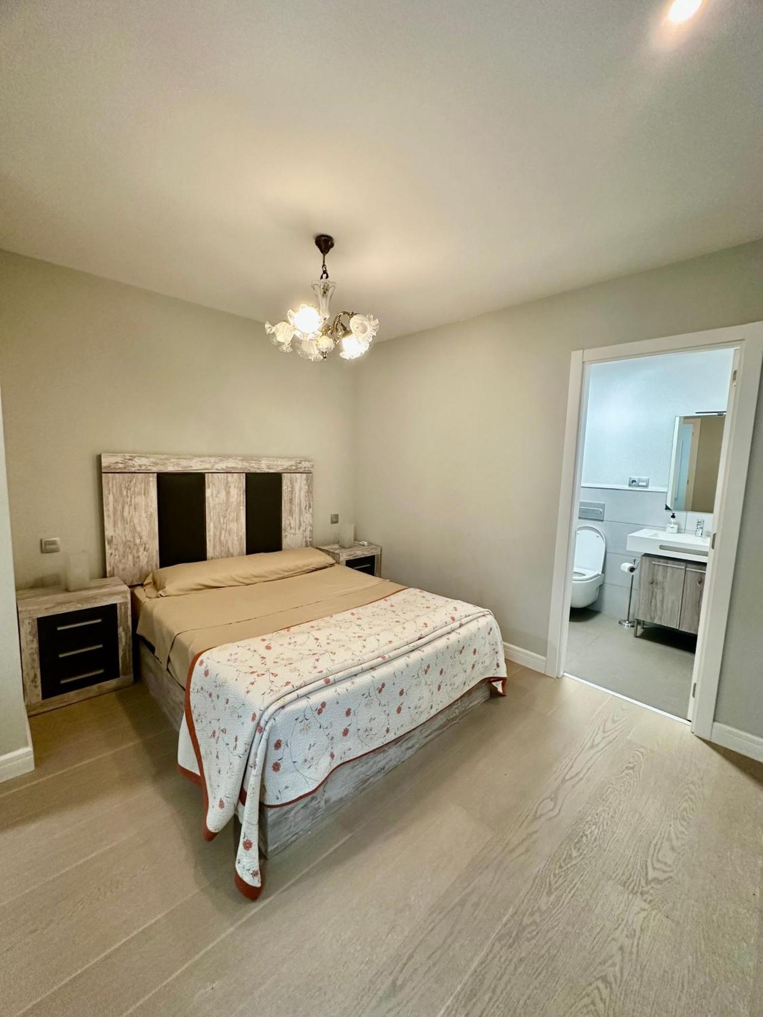 Ranee - 2 Bed 2 Bath In Centre *